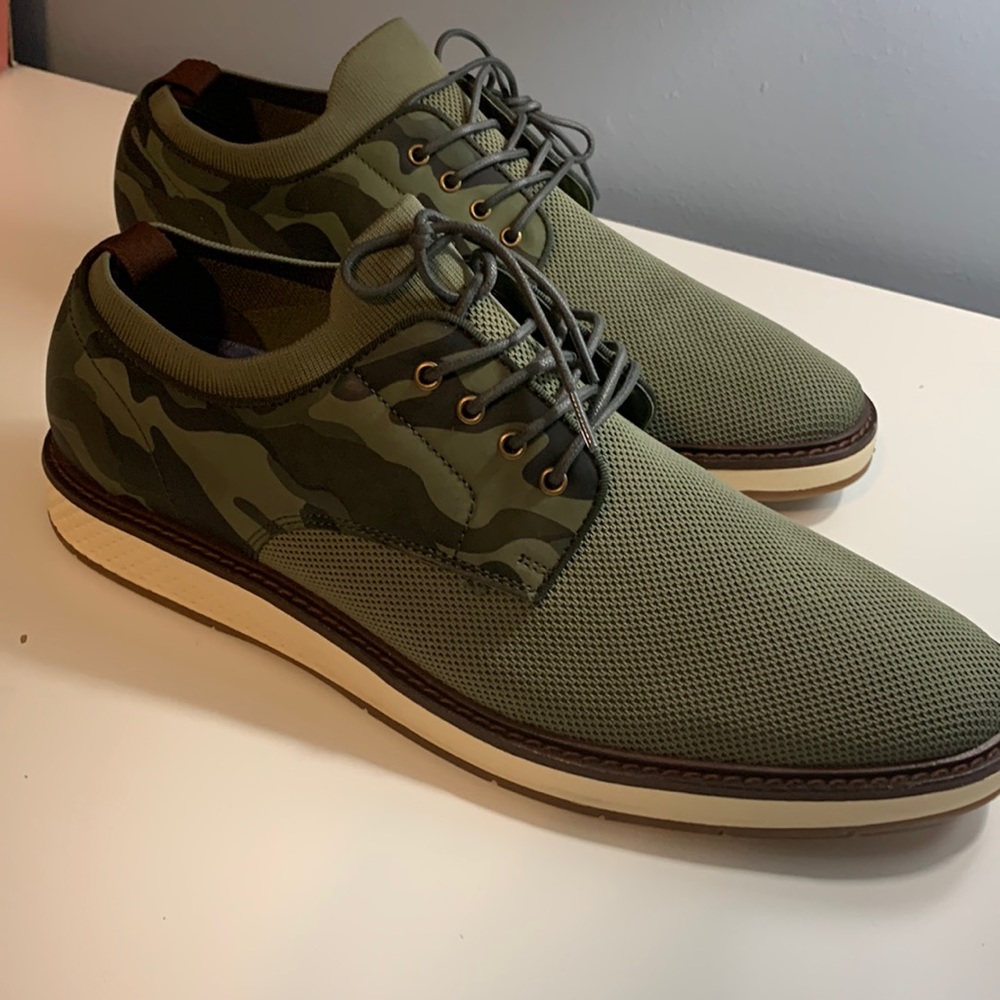 Vince Camuto Men’s size 12 New Condition